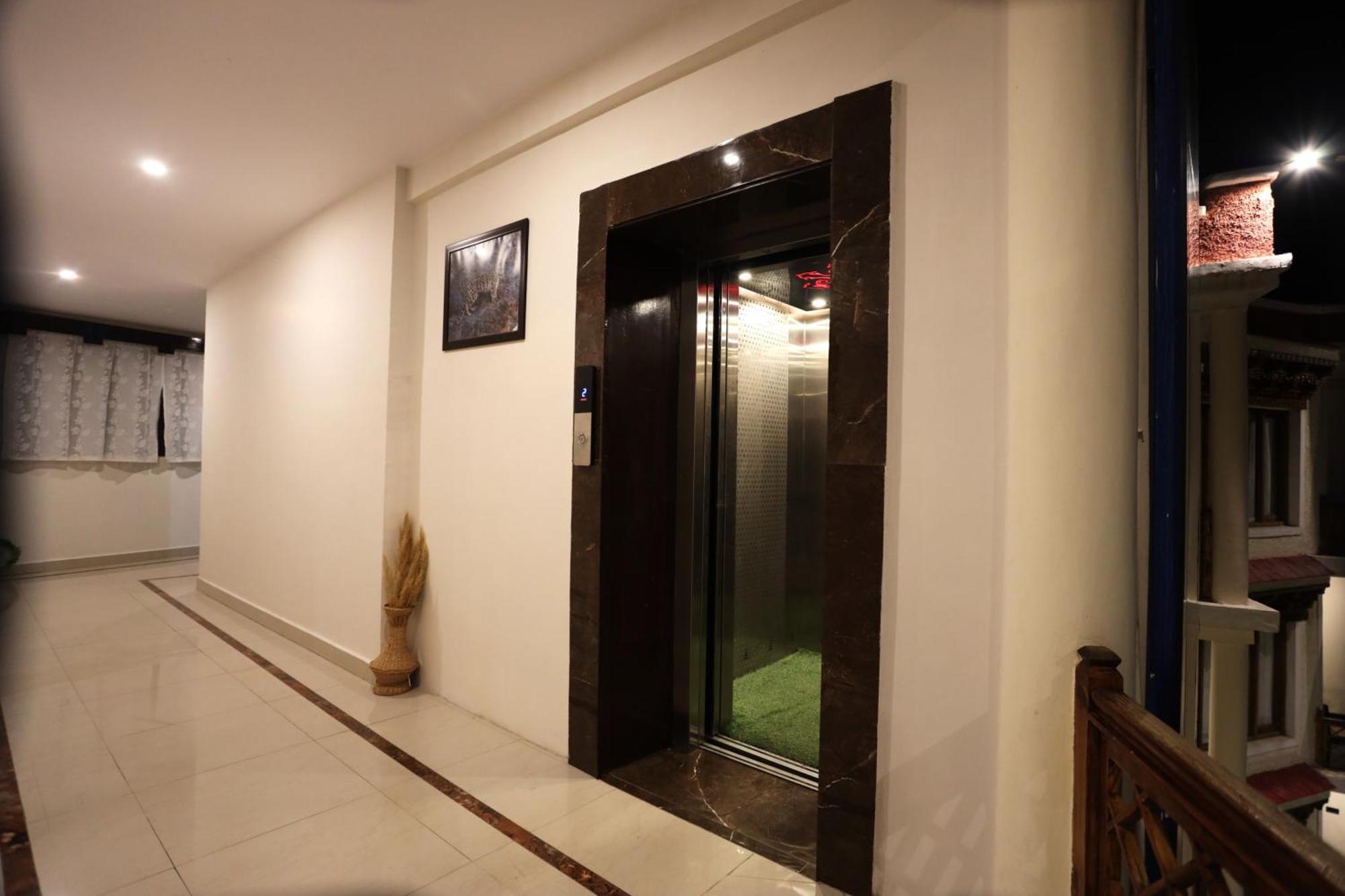 Hotel Nalanda Ladakh Leh Exteriör bild