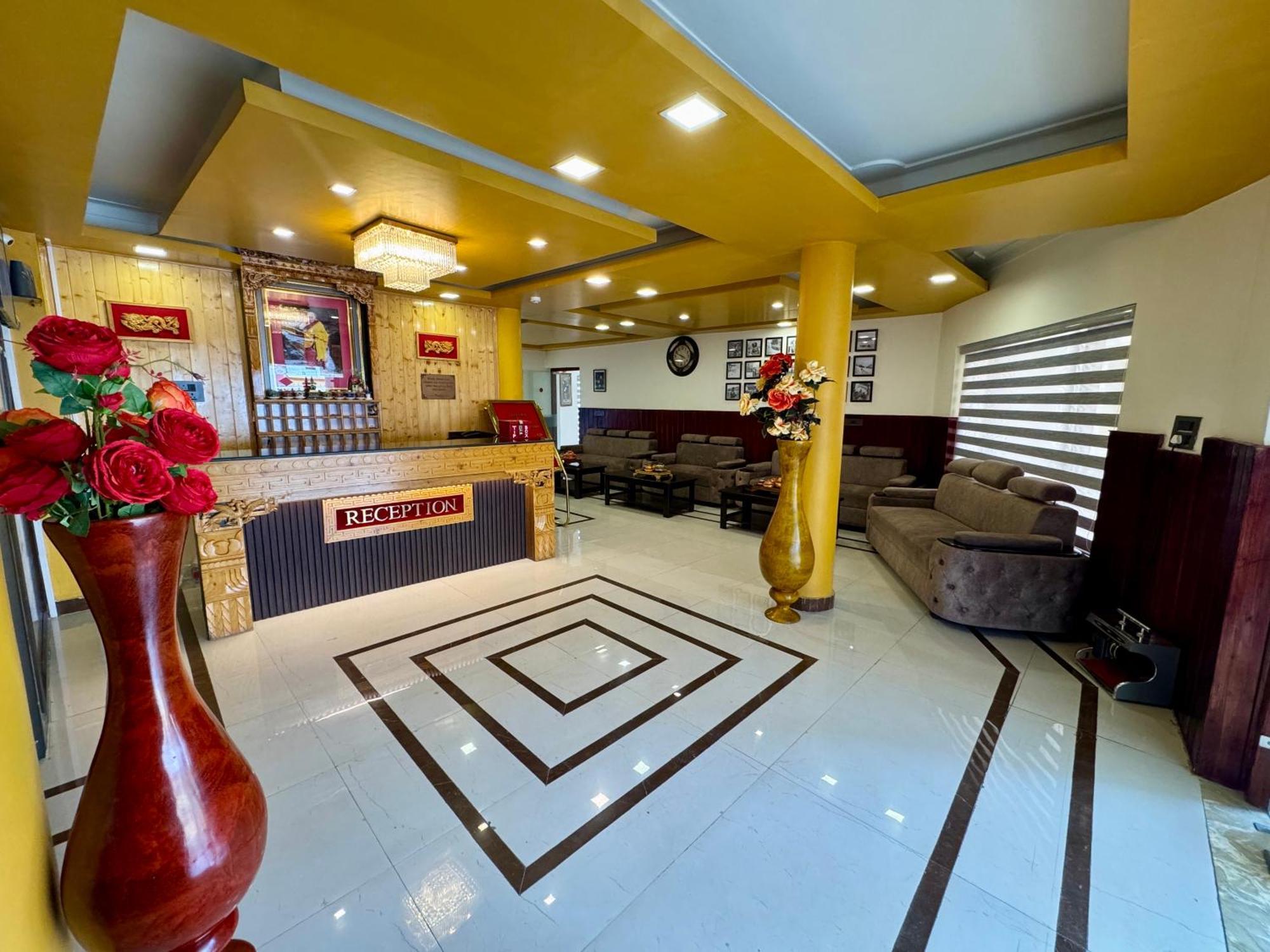 Hotel Nalanda Ladakh Leh Exteriör bild